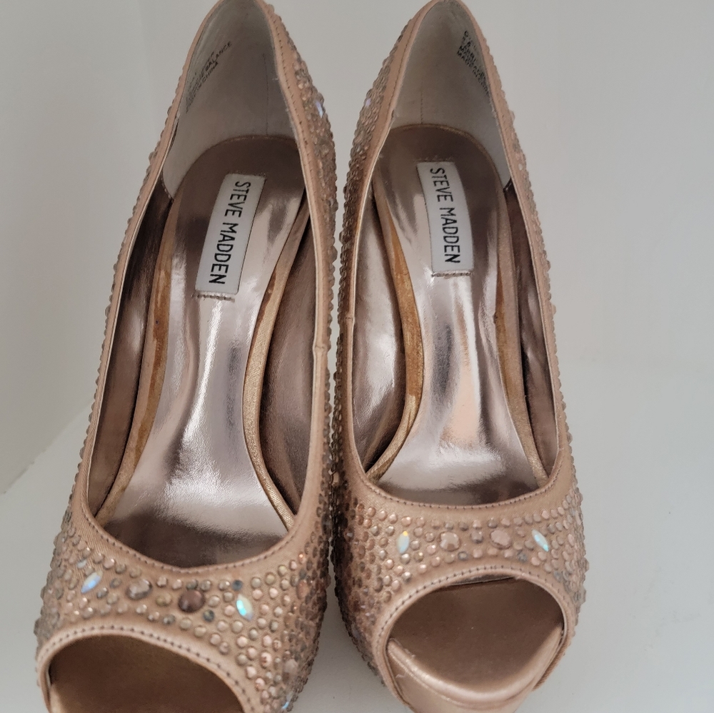 Steve madden pumps
